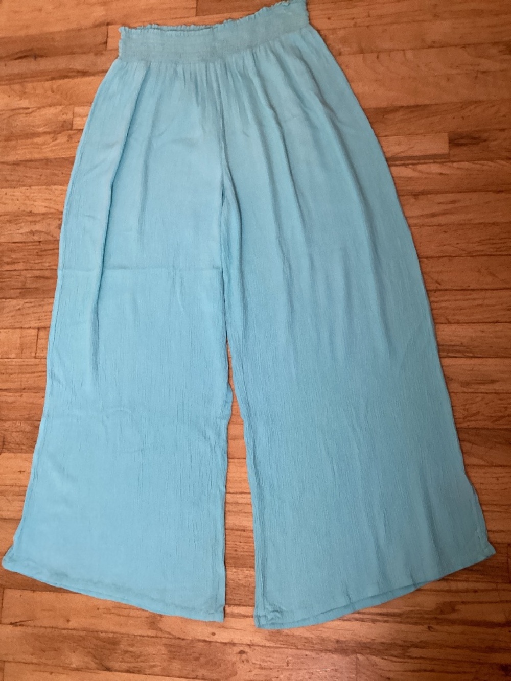 Charlie Paige L/XL light blue aqua smocked waist crinkle wide leg summer pants
